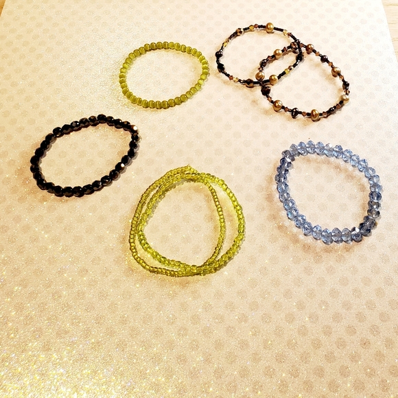 Bundle of 7 Vintage Stretch Bracelets - Picture 3 of 9